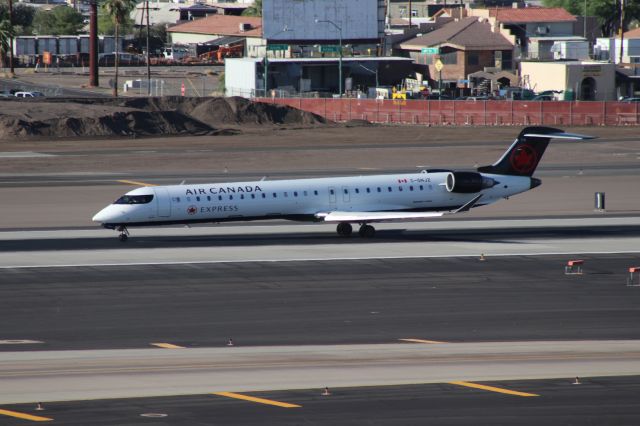 Canadair Regional Jet CRJ-900 (C-GNJZ)