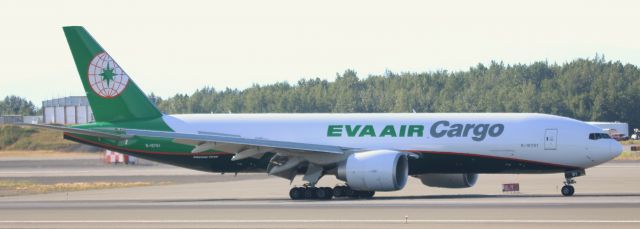 Boeing 777-200 (B-16781)