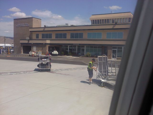 Canadair Regional Jet CRJ-200 — - Taxiing out for take off (LWS-SLC) 07-27-2011