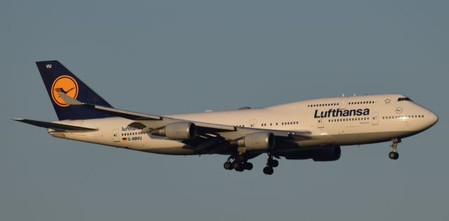 Boeing 747-400 (D-ABVU)