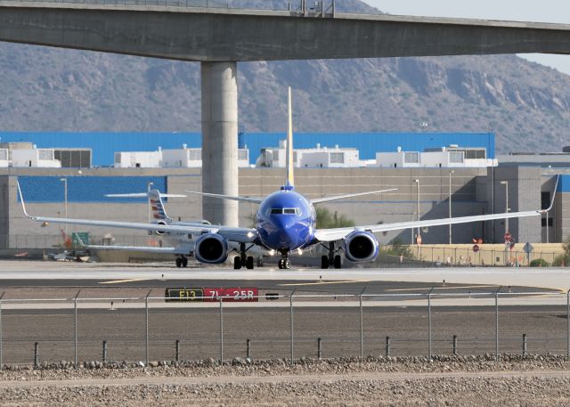 Boeing 737-700 (N7848A)