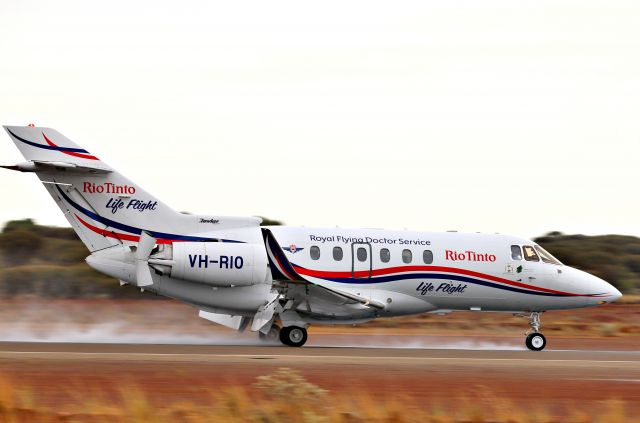 Hawker 800 (VH-RIO)