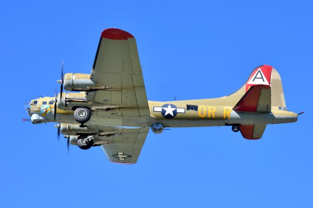 Boeing B-17 Flying Fortress —