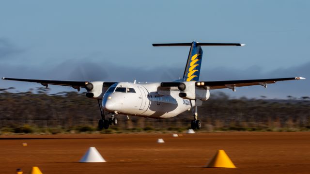 de Havilland Dash 8-100 (VH-XFU)