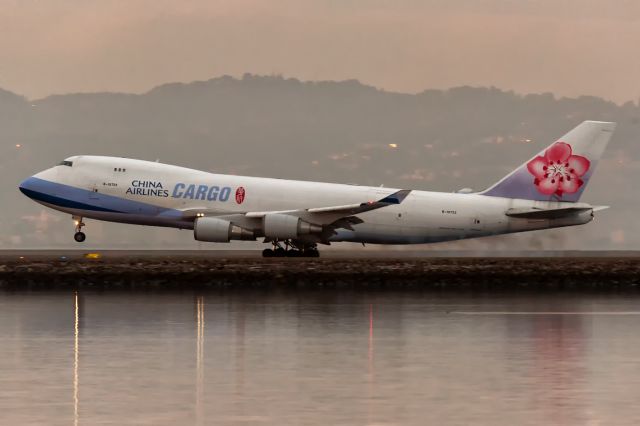 Boeing 747-400 (B-18722) - 22nd Nov., 2017