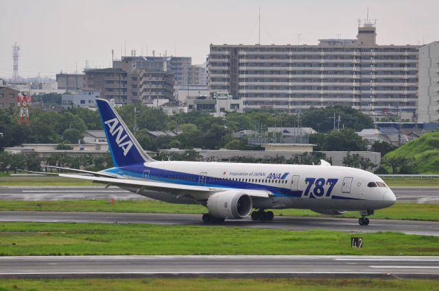 Boeing 787-8 (JA818A)