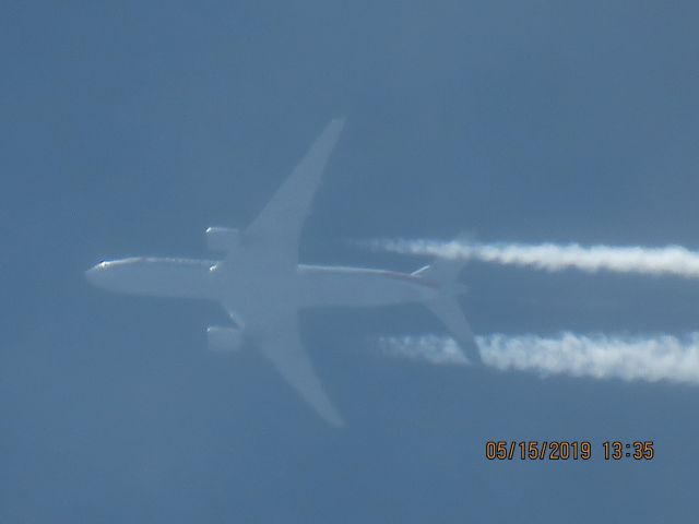 Boeing 777-200 (N752AN)