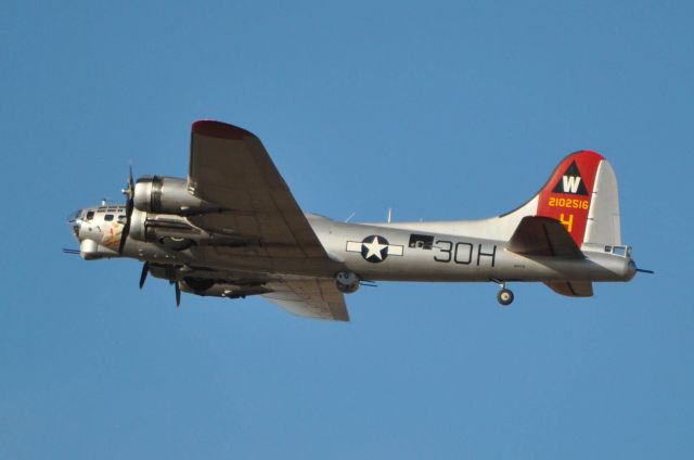 Boeing B-17 Flying Fortress (N5017N)