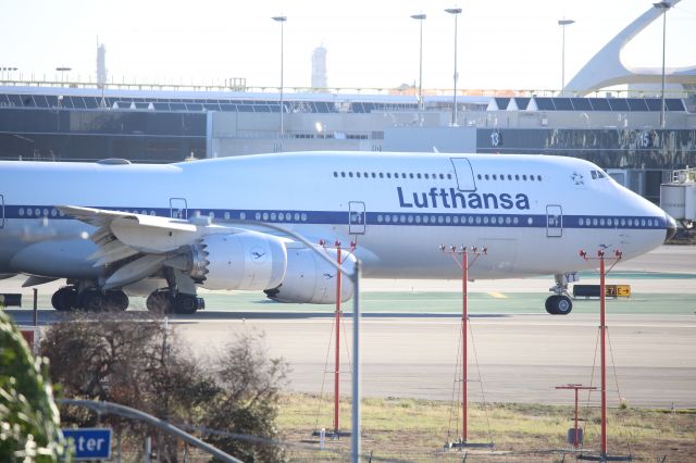 BOEING 747-8 (D-ABYT)