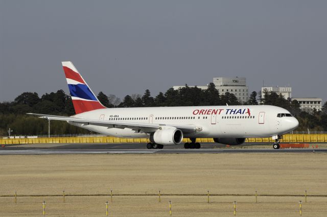 BOEING 767-300 (HS-BKA) - Departure at NRT Airport R/W16R on 2012/04/08