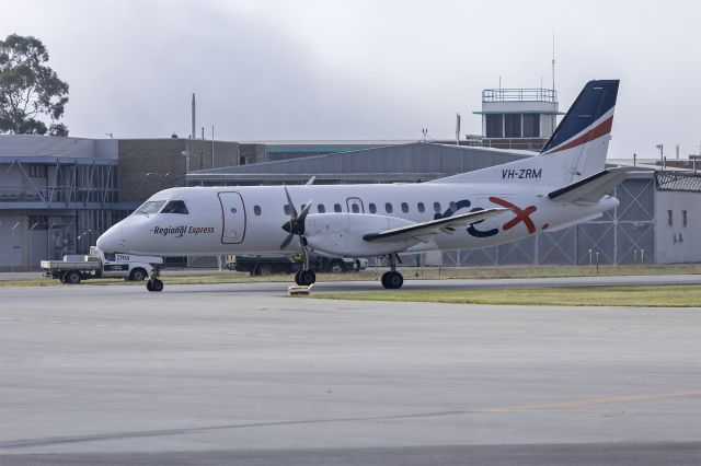 Saab 340 (VH-ZRM) - Regional Express Airlines (VH-ZRM) Saab 340B taxiing at Wagga Wagga Airport.