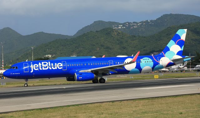 Airbus A321 (N959JB)