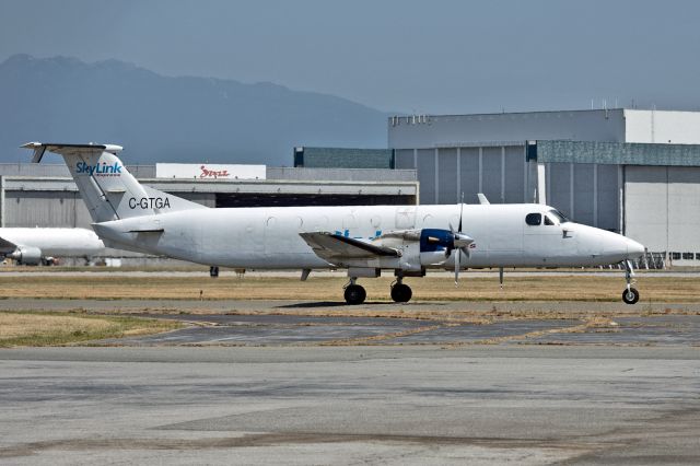 Beechcraft 1900 (C-GTGA)