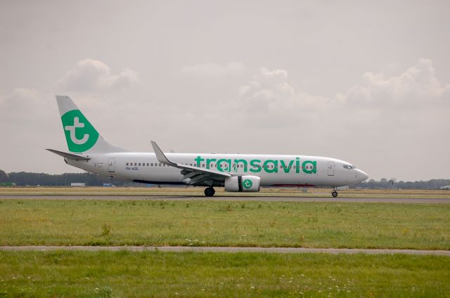 Boeing 737-700 (PH-HZE) - Transavia B737-8K2max    cn28377 arrival rwy18r                                                                                                                      