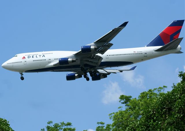Boeing 747-200 (N669US)