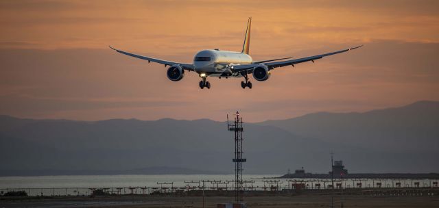 Boeing 787-9 Dreamliner (C-FSBV) - Air Canada Boeing 787-9 C-FSBV sunset arrival at YVR as AC363 July 11 2023