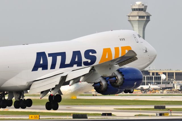 BOEING 747-8 (N863GT) - The last 747 built. Line #1574. N863GT 10-C on 05-05-23 arriving from ANC.