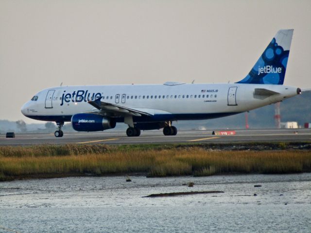 Airbus A320 (N665JB) - (10/9/2018)
