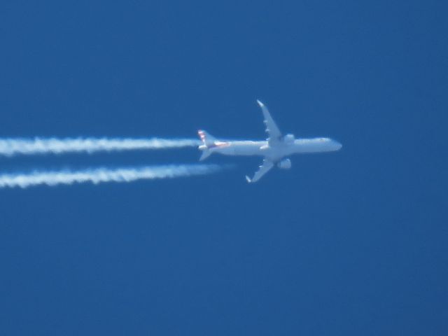 Airbus A321 (N407AN)