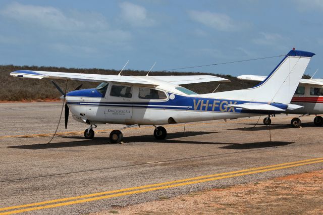 Cessna Centurion (VH-FGX)