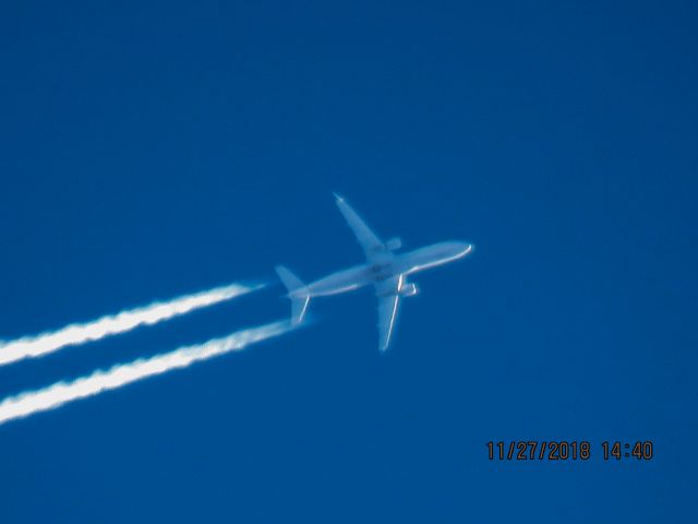 Embraer 175 (N108SY)