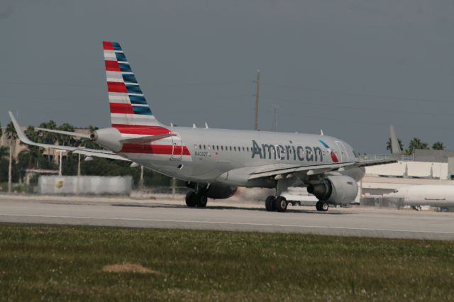 N4032T — - Take off at Miami