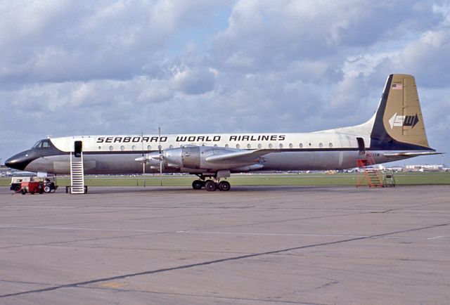 — — - SEABOARD WORLD AIRLINES - CANADAIR CL-44D4-1 - REG N123SW (CN 30) - LONDON HEATHROW UK ENGLAND - EGLL (11/10/1967)