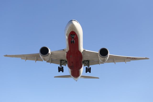 Boeing 787-8 — - Approaching LHR.