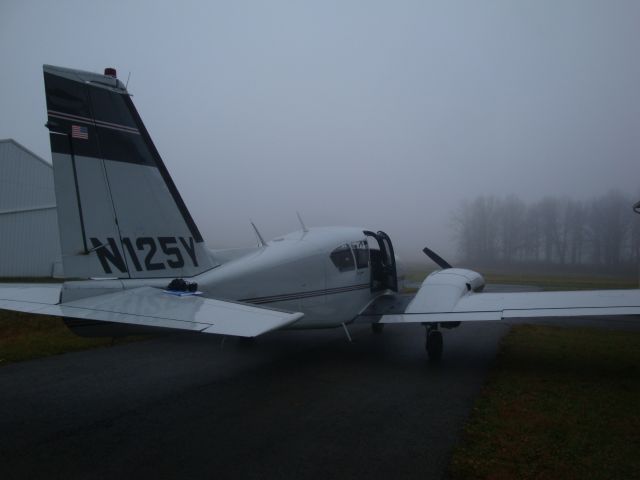 Piper Aztec (N125Y)