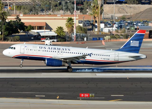 Airbus A320 (N672AW)