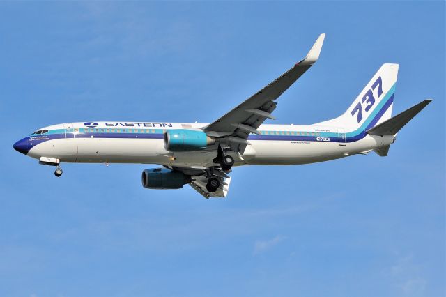 Boeing 737-800 (N276EA)