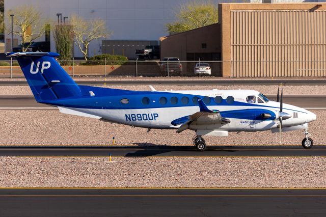 Beechcraft Super King Air 350 (N890UP)