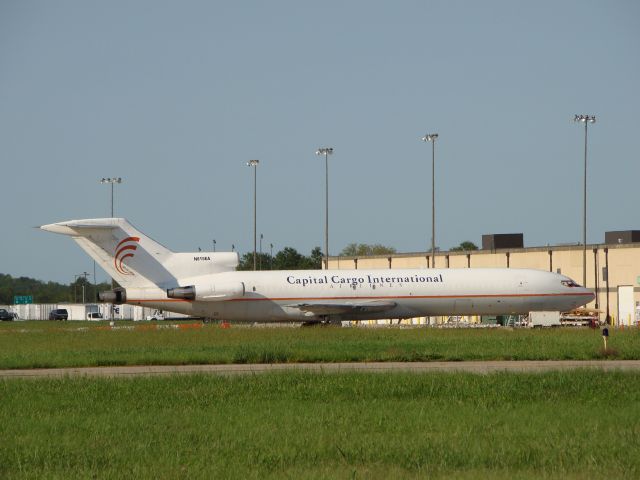 Boeing 727-100 (N815EA) - I have pics on here of this 727 Capital Cargo Intl.  at Nashville KBNA landing and taxing.