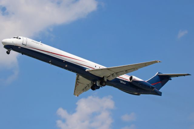 McDonnell Douglas MD-83 (N831US) - JUS831 departing Toledo on 5 Aug 2019.