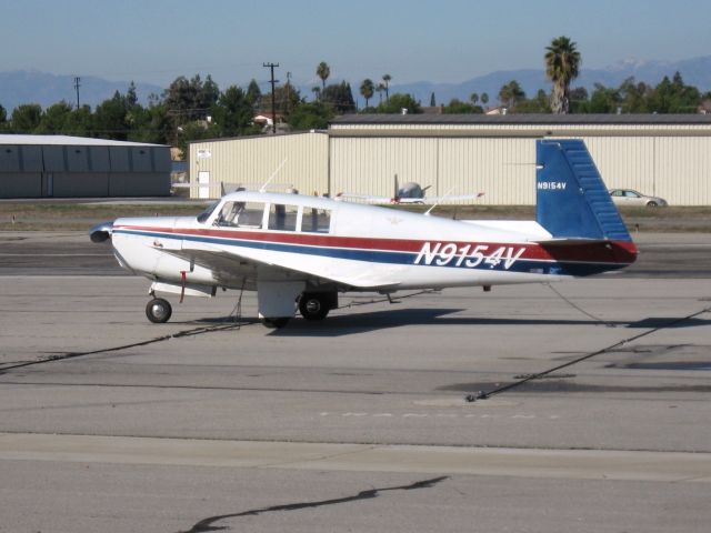 Mooney M-20 (N9154V) - Parked at Fullerton