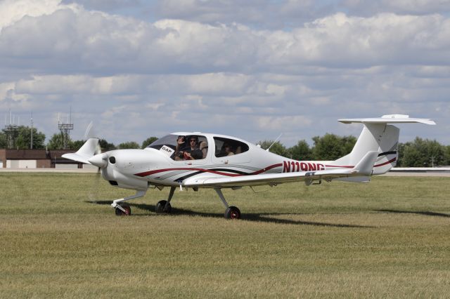 Diamond Star (N119NG) - On flightline