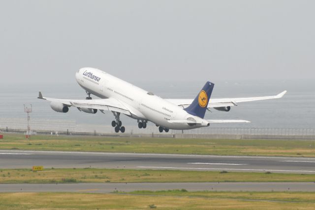 Airbus A340-300 (D-AIGS)