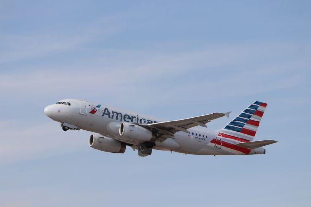Airbus A320 (N834AW)