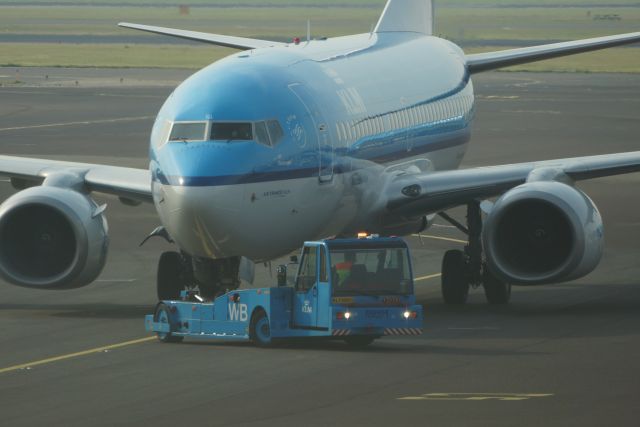 Boeing 737-700 (PH-BGL)