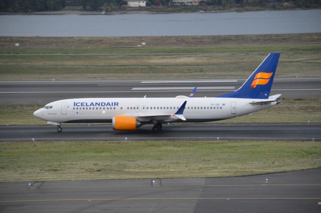 Boeing 737 MAX 8 (TF-ICE) - ICE665 taxiing to the gate after arriving on 10L from Reykjavik-Keflavik. Icelandair has "down-gauged" some of their routes from their aging 757s to the 737 MAX. But from an environmental view, the 737 MAX is an economical upgrade! My first time seeing one of Icelandair's 737 MAX 8s!