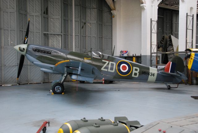 — — - Spitfire at the Duxford War Museum