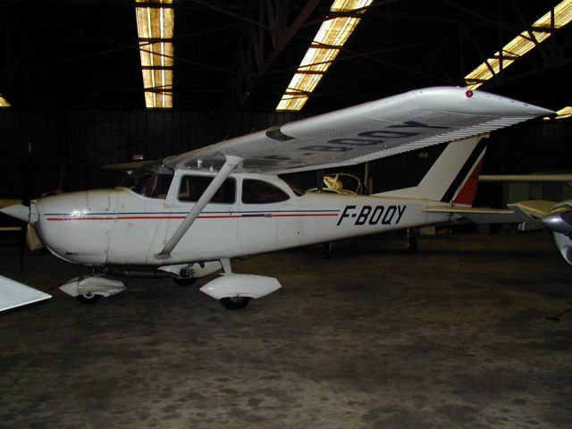 Cessna Skyhawk (F-BOQY)