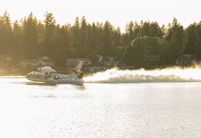 Canadair CL-415 SuperScooper (N389AC) - ð¥ FIGHTING WILD FIRES ð¥ ON EASTERN WASHINGTON JULY 2021