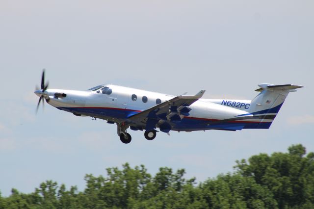 Pilatus PC-12 (N682PC)