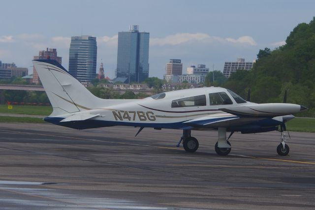 Cessna 310 (N47BG)