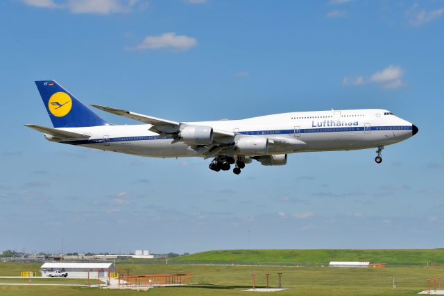 BOEING 747-8 (D-ABYT) - 08-16-21 10-C