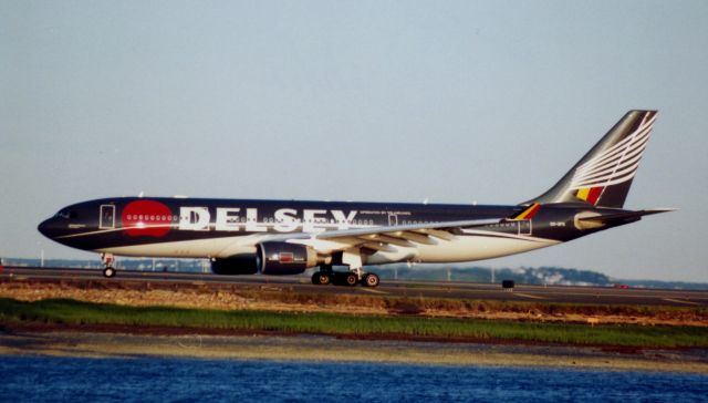 Airbus A330-200 (OO-SFR)