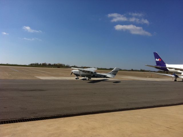 Cessna 206 Stationair (N1323D)