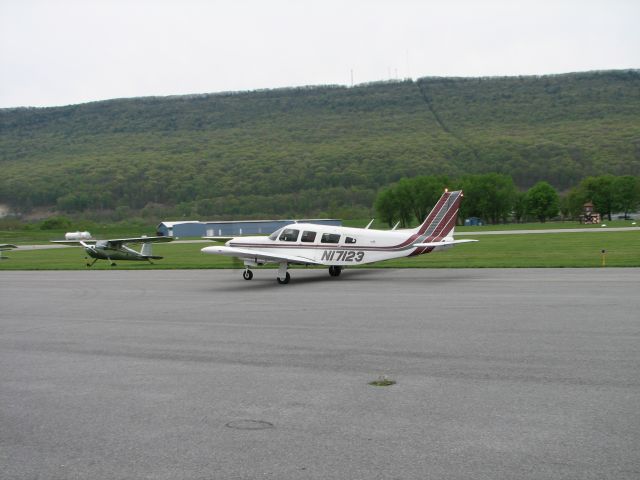 Piper Saratoga (N17123)