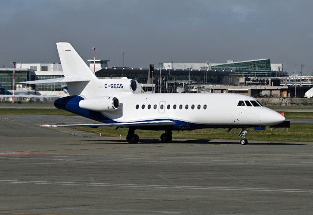 Dassault Falcon 900 (C-GEOS)